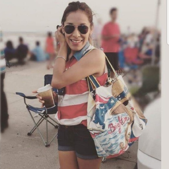 Meet your Posher, Lola - Picture 1 of 4